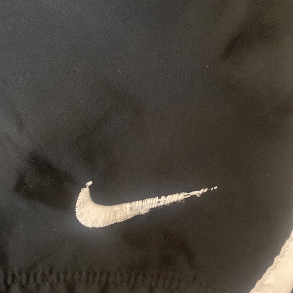 Nike Dri-fit shorts - Picture 3 of 4